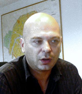 Peninou mao zoom Peninou mao zoom